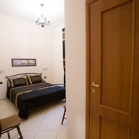 A Casa Di Nonna Giulia Bed & Breakfast Naples Exterior photo
