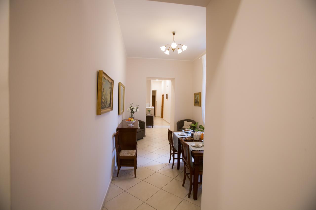 A Casa Di Nonna Giulia Bed & Breakfast Naples Exterior photo